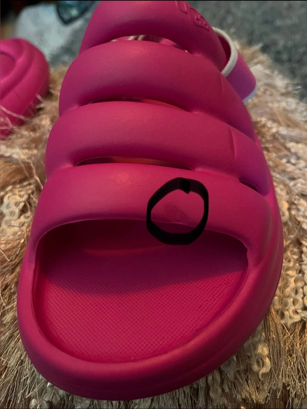 Preowned Original UGG Hot Pink  Yeah Sandals Size 9. - Picture 11 of 15